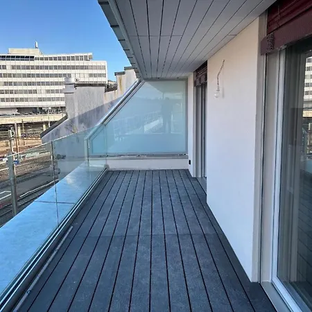 Appartement Experience Unique A Lausanne, Floor On Train Station