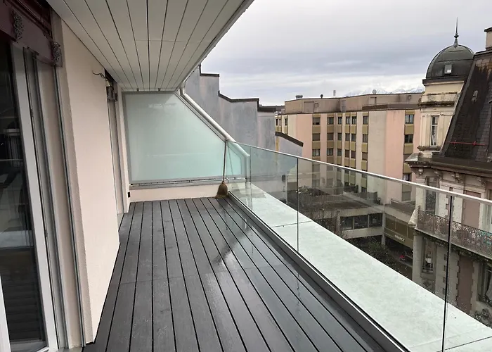 Appartement Experience Unique A Lausanne, Floor On Train Station